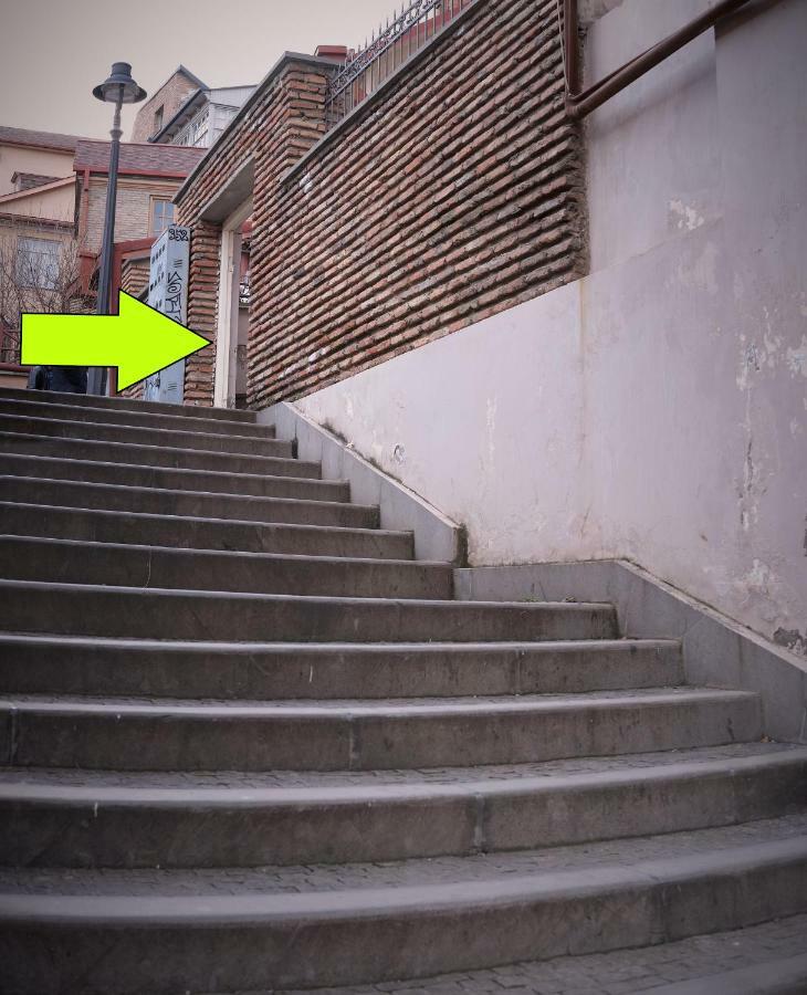 Nina' Cozy Apartment Tbilisi ภายนอก รูปภาพ