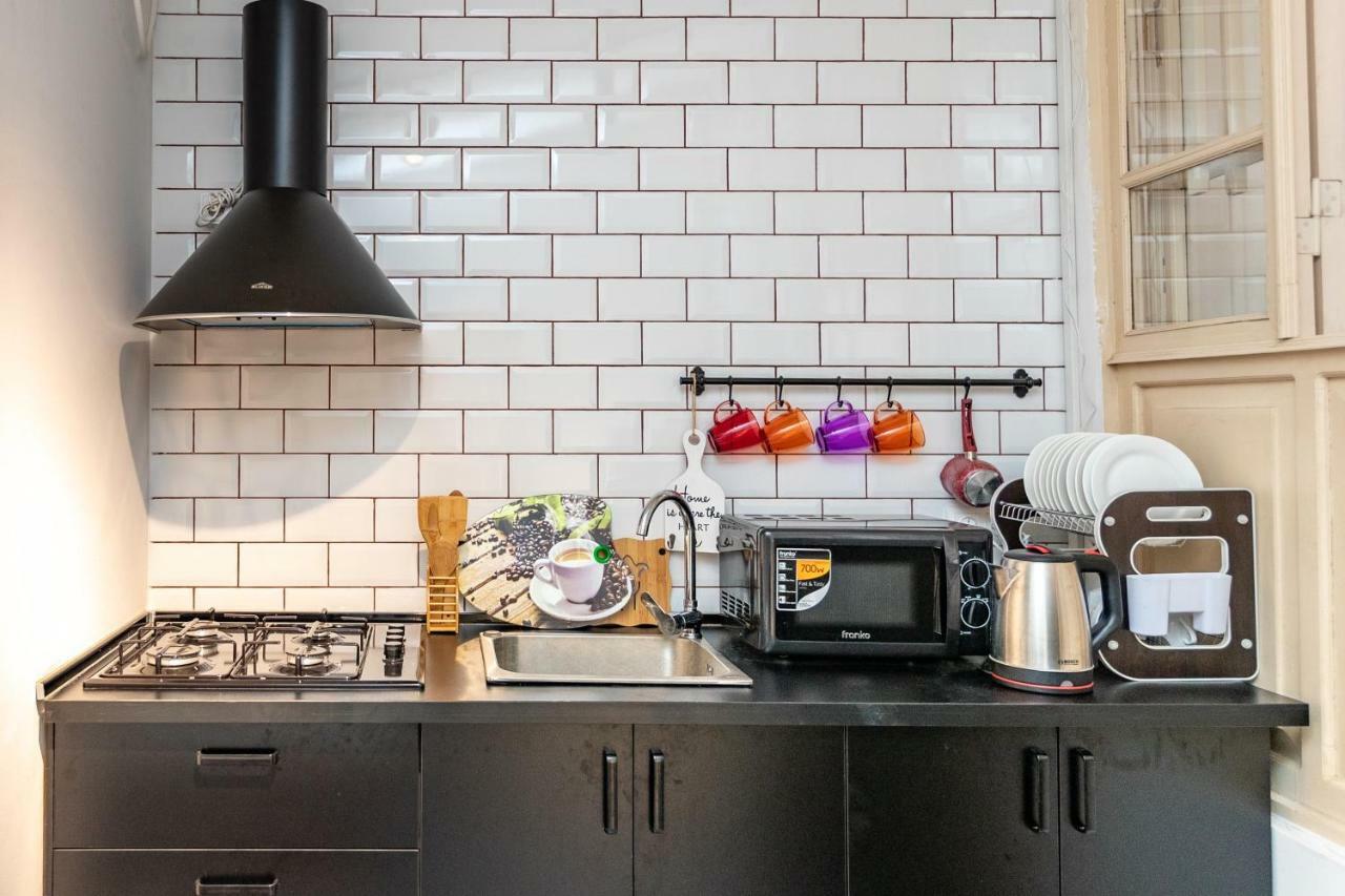 Nina' Cozy Apartment Tbilisi ภายนอก รูปภาพ