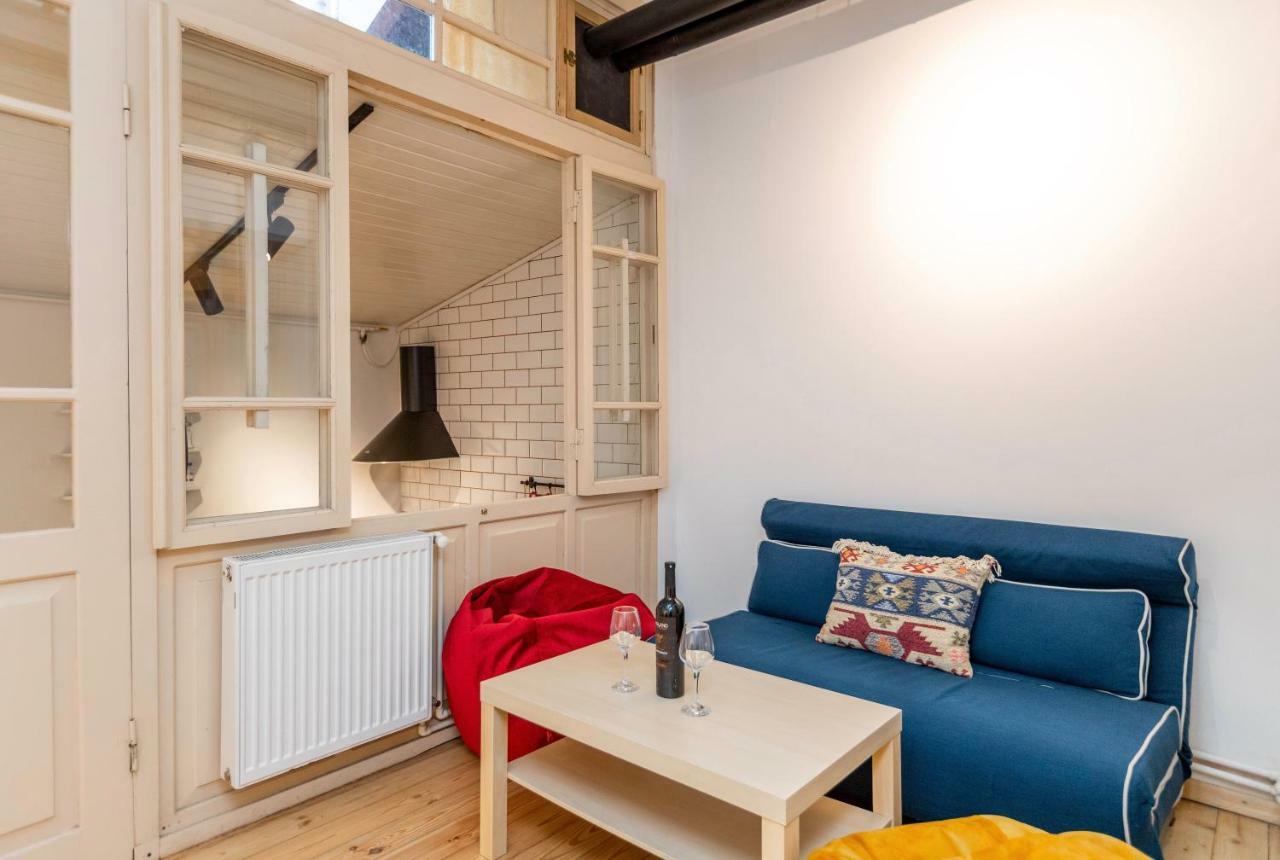Nina' Cozy Apartment Tbilisi ภายนอก รูปภาพ